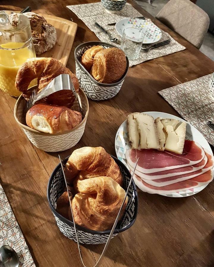 Peyo Et Foodie Escou Exteriör bild